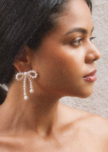 Load image into Gallery viewer, Ohh La bow Earrings