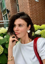 Load image into Gallery viewer, Lily Earrings
